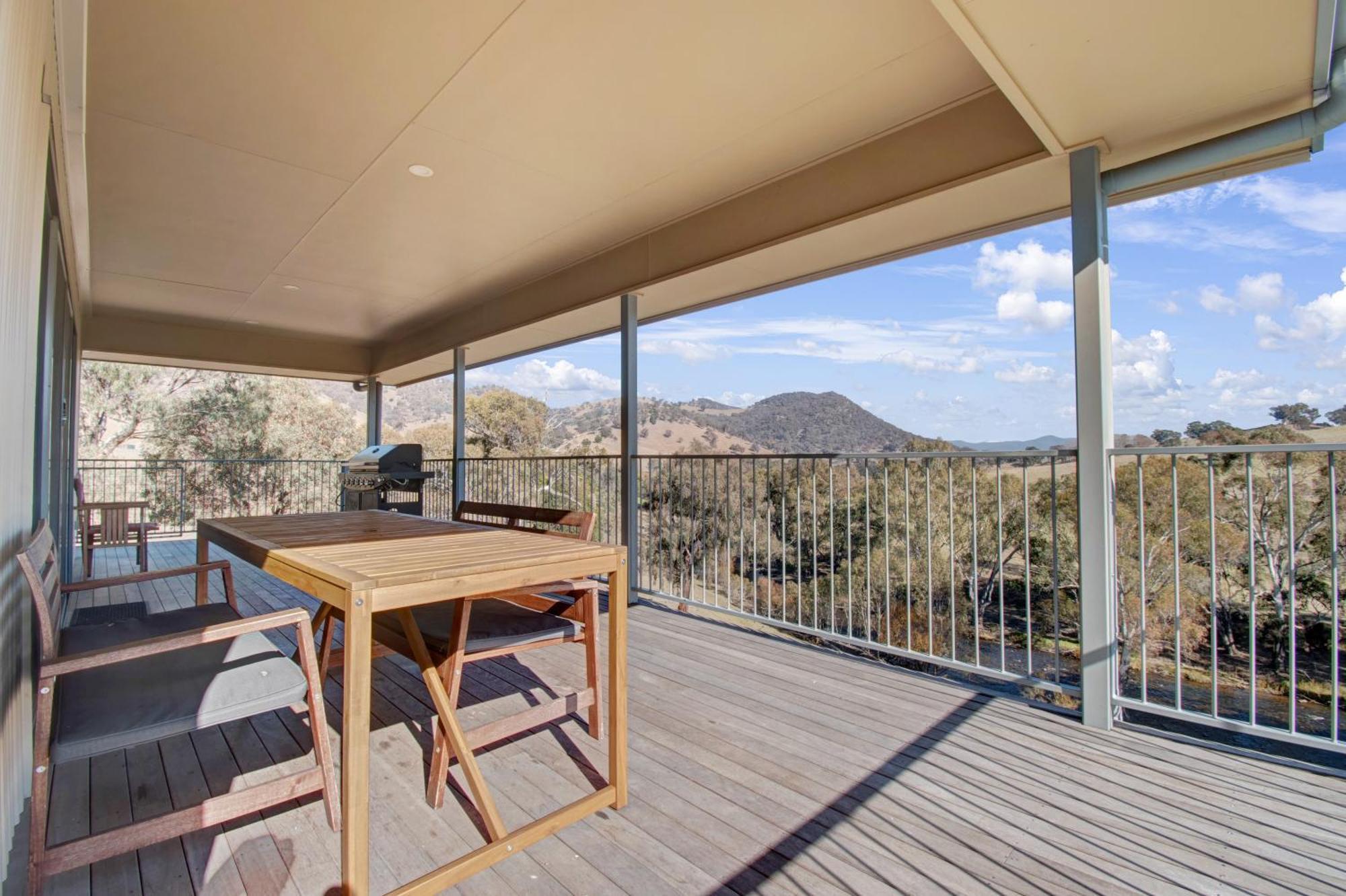 Elm Cottage Tumut Exterior photo