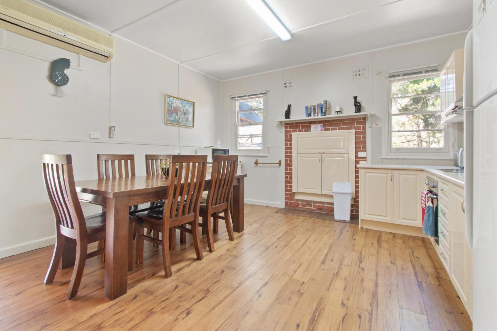Elm Cottage Tumut Exterior photo