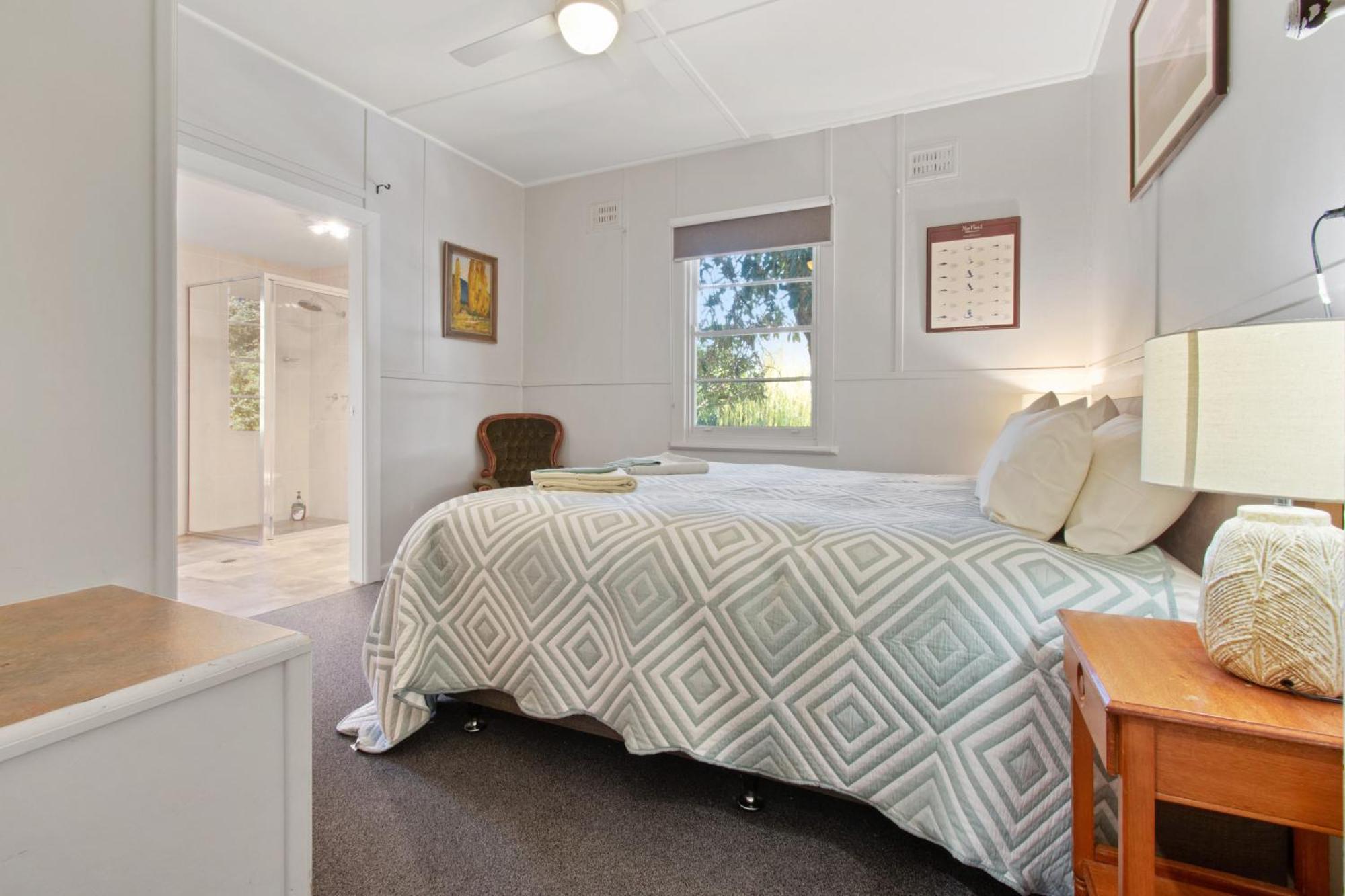 Elm Cottage Tumut Exterior photo