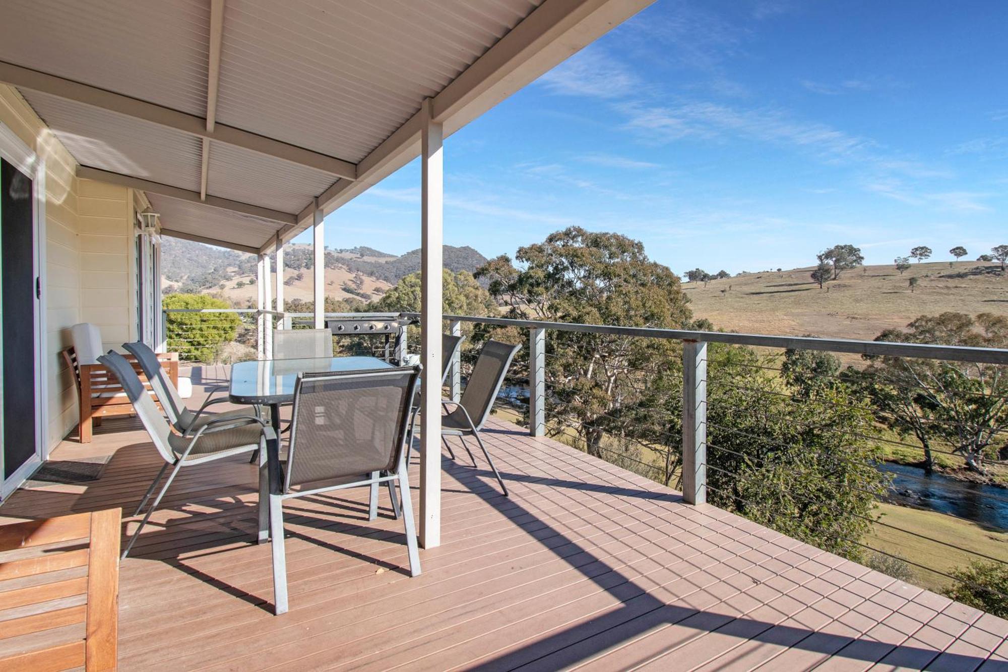 Elm Cottage Tumut Exterior photo