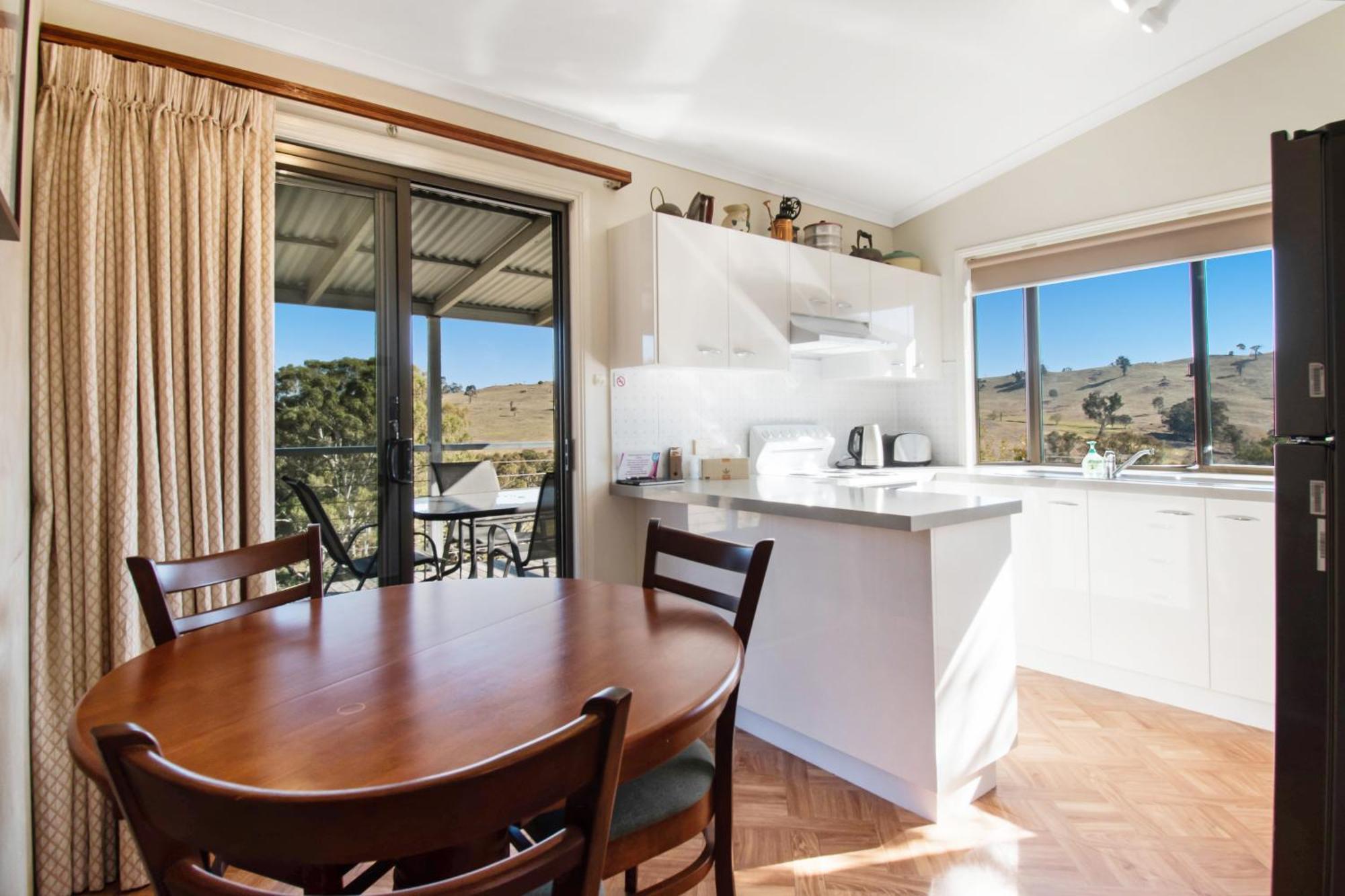 Elm Cottage Tumut Exterior photo